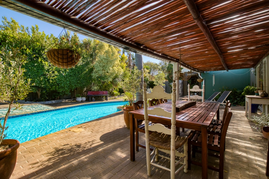 4 Bedroom Property for Sale in Strand South Western Cape